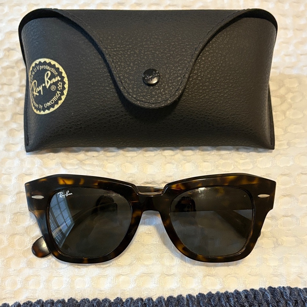 Ray-Ban Classic Tortoise Sunglasses
